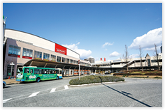 阪急西宮北口駅前