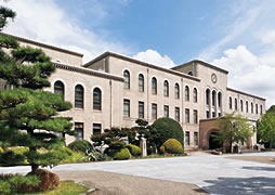 神戸大学